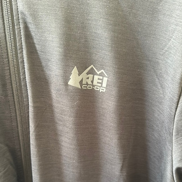 REI Men's Black Jacket with Hood Size 3X in Excellent Condition - Picture 2 of 6